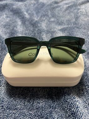 Calvin Klein Dark Green Transparent Square Sunglasses NWOT and Case